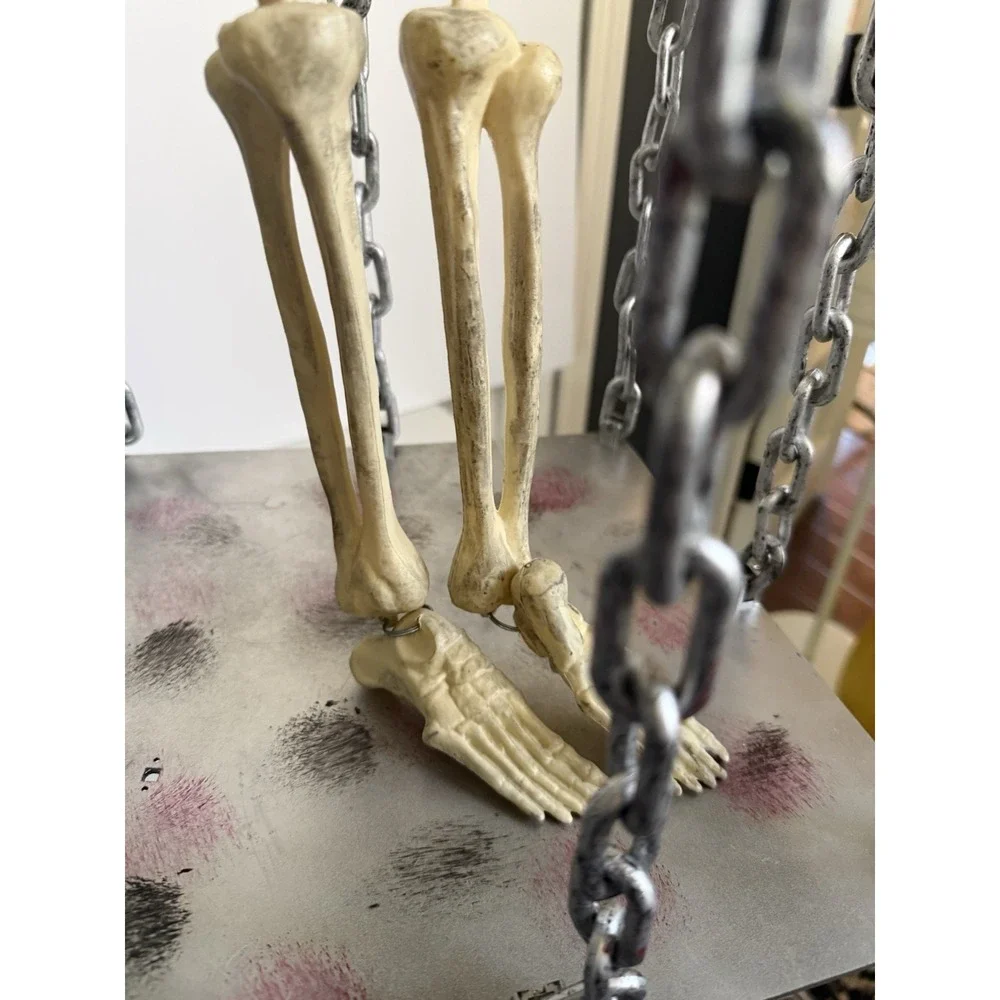 VTG Gemmy Skeleton Hanging Animated Caged Screaming Motion & Sound Activated 36